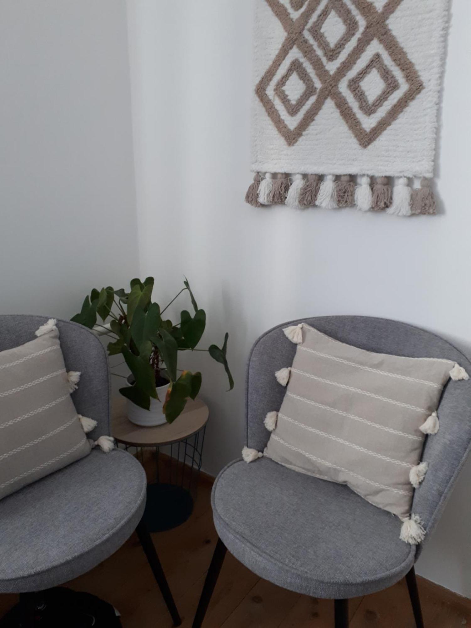 Cozy Town Center Retreat Apartment โคมาร์โน ภายนอก รูปภาพ