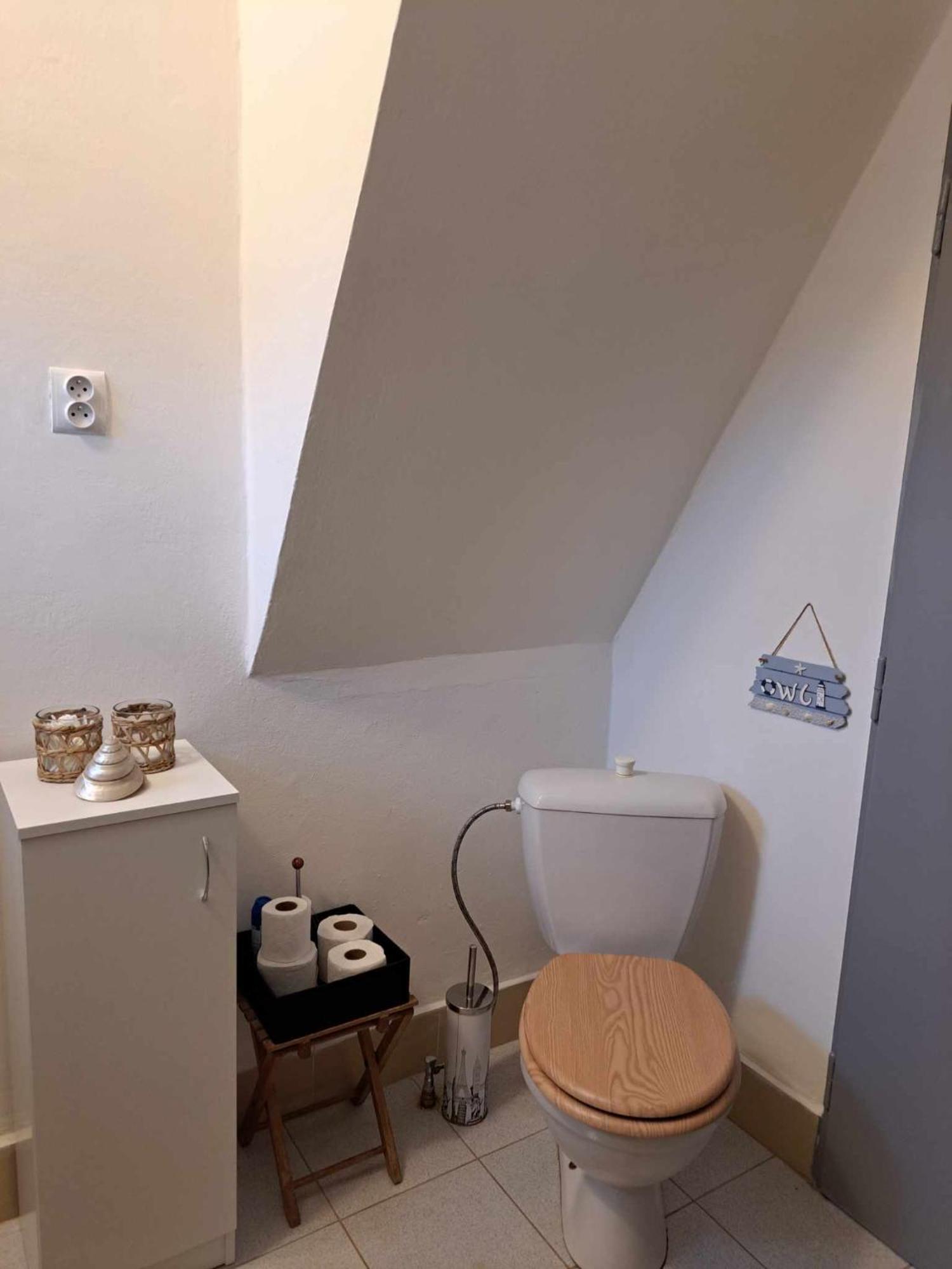 Cozy Town Center Retreat Apartment โคมาร์โน ภายนอก รูปภาพ